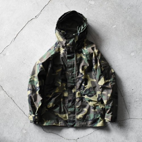 新着!!〝'DEAD STOCK '02 US.ARMY ECWCS GORE-TEX PARKA GEN1〟一般販売開始です。