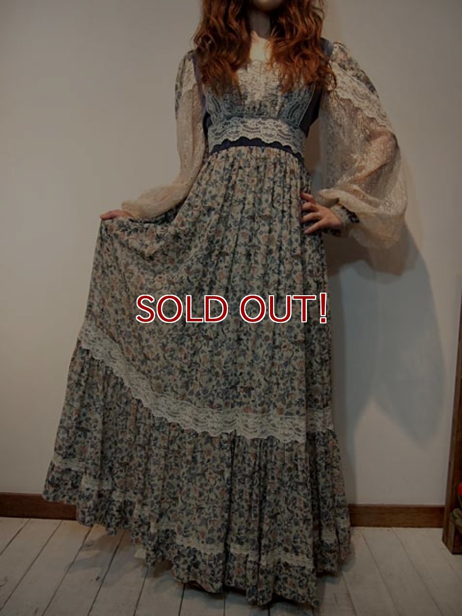 画像1: 【GUNNE SAX ガンネサックス】ベロア×レース切替花柄ワンピース (1)