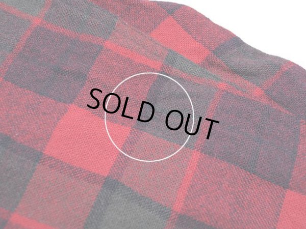 右袖のダメージ