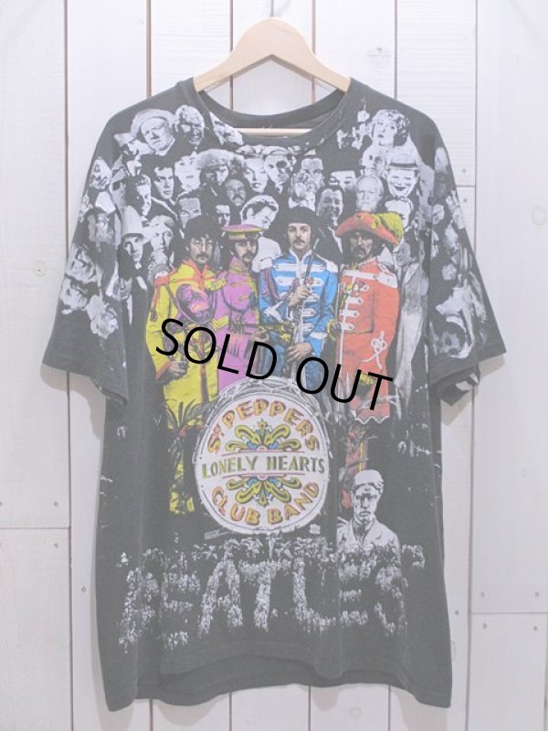 画像1: 1990s〜 THE BEATLES Sgt. Pepper's Lonely Hearts Club Band総柄Tシャツ　表記XL