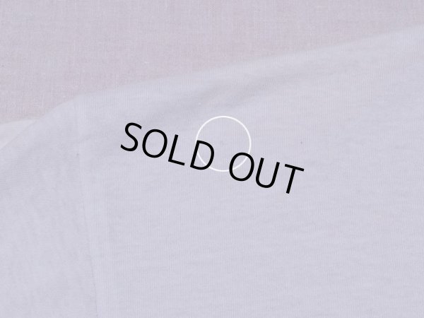 右肩付近にピンホール