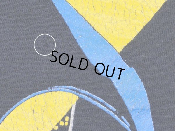 お腹付近にピンホール