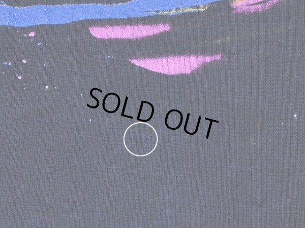 お腹付近のピンホール