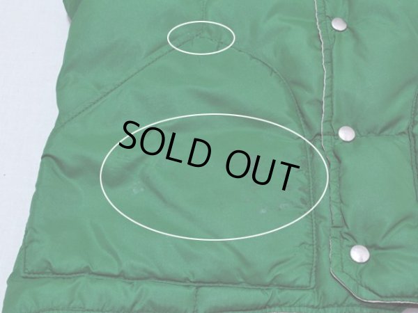 フロント裾の汚れと右ポケットにリステッチ跡