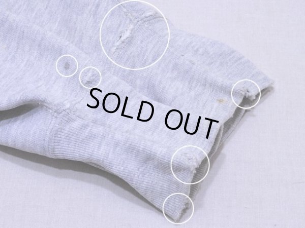 袖口にダメージと汚れ