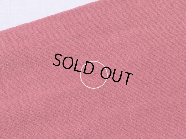 右袖に小さなホツレ。