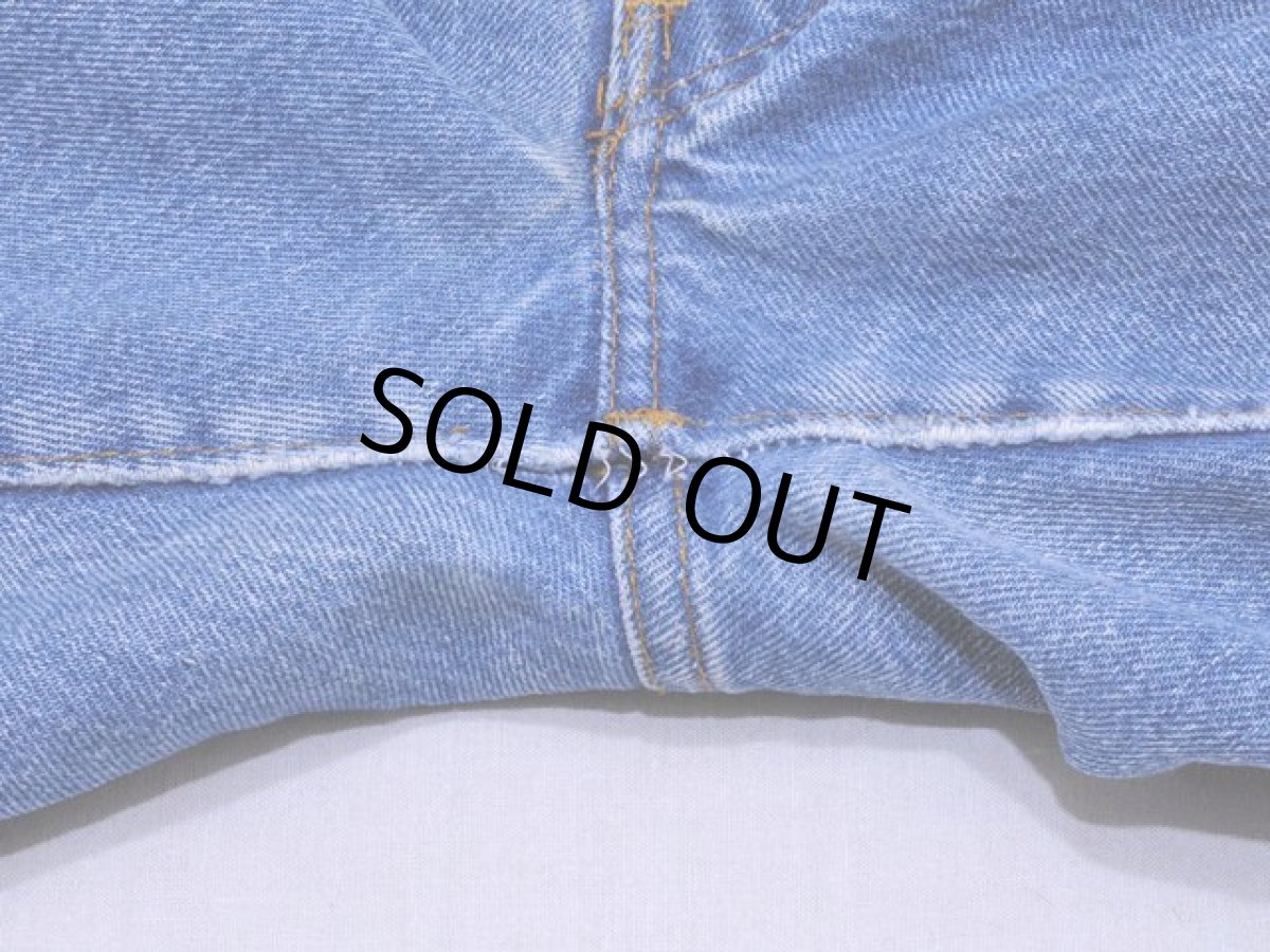 股に少々スレとステッチホツレ。