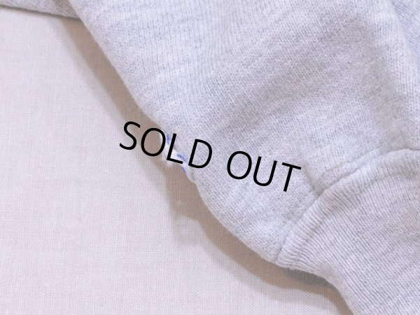 左袖口の目玉に僅かな剥がれ。