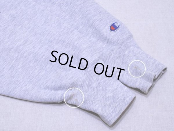 袖リブ付近に僅かな汚れ。