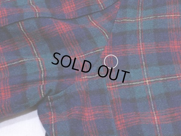 バック左袖付け根に僅かな虫食い。