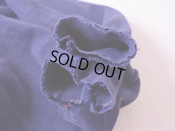 袖リブにダメージ・汚れ。