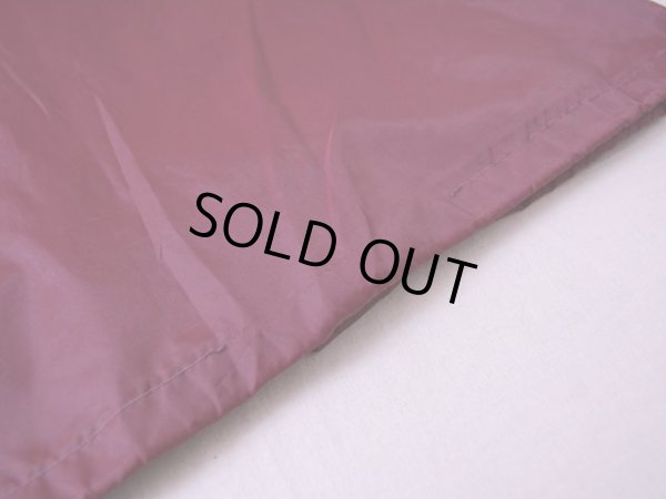 バック裾にステッチ切れ。