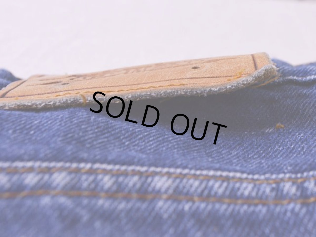 パッチにステッチホツレ。