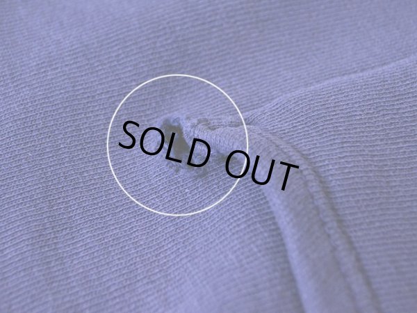 ポケット付け根にダメージ。