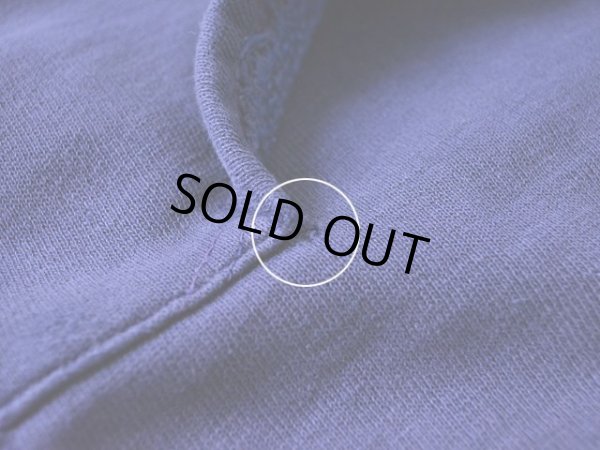 ポケット付け根にダメージ。