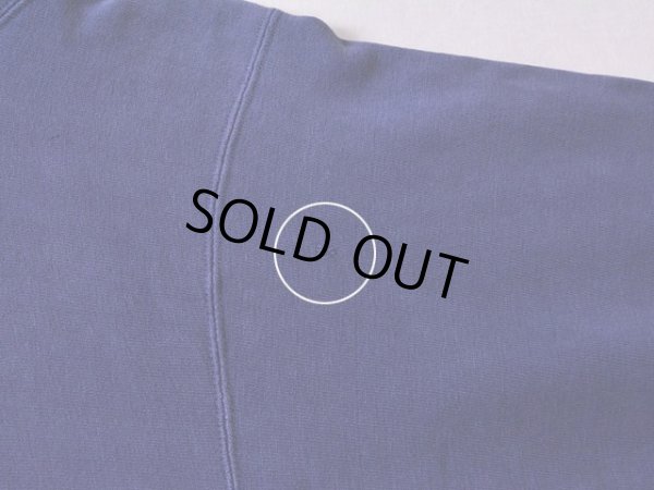 右袖付け根に少々ダメージ。