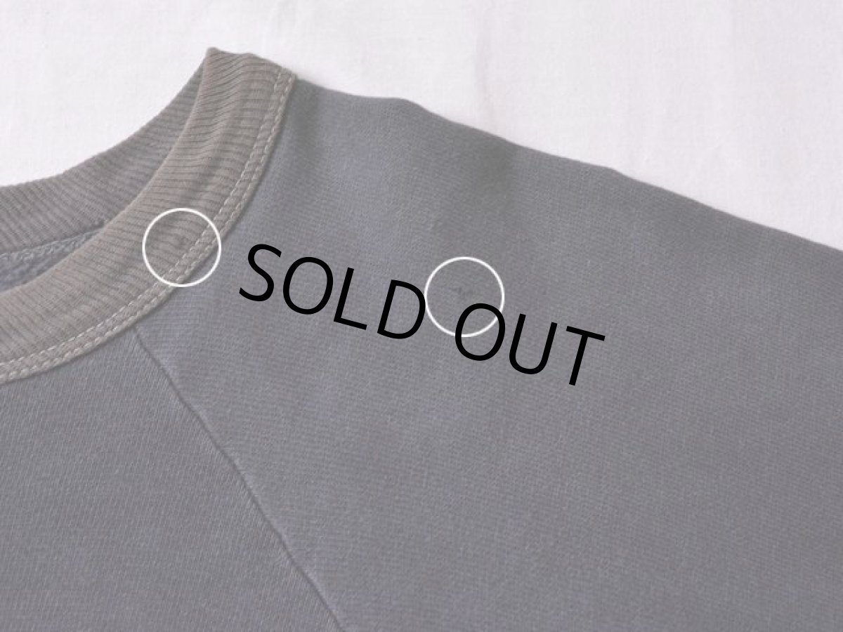 首リブと左肩付近に僅かなダメージ。