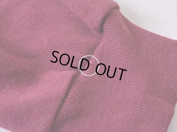 左袖リブに僅かなダメージ。