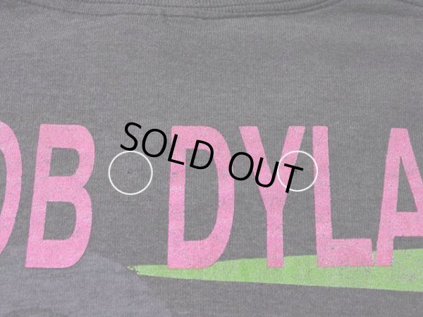 バックプリント付近にピンホール。