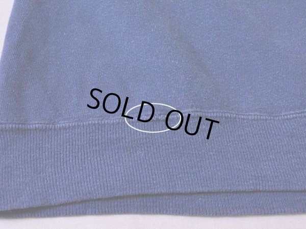 バック裾リブ付け根に僅かなホツレ。