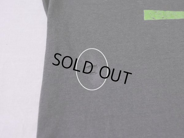 バック左サイド付近にダメージ。