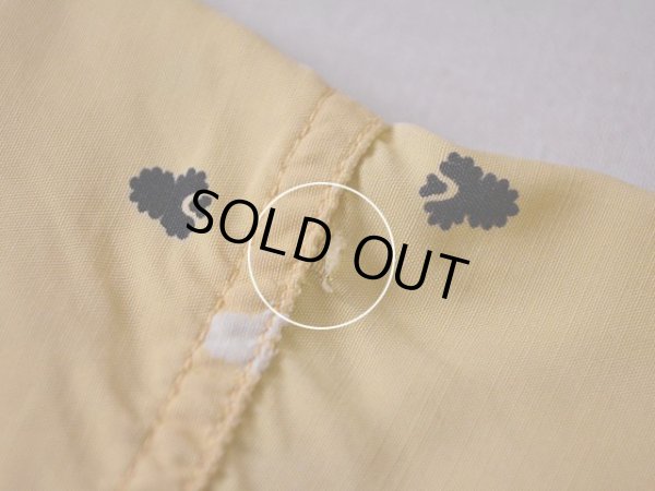 右袖付け根肩付近に少々ダメージ。