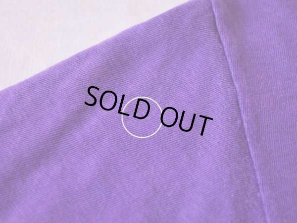 右袖に僅かなダメージ。