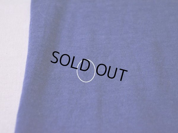 フロント右脇腹に僅かなホツレ。