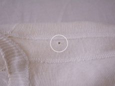 左肩付近に僅かなダメージ。