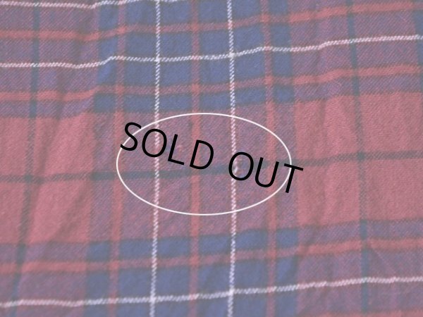 フロント右裾付近に少々ダメージ。