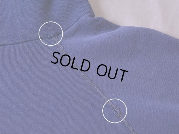 バックに僅かなホツレ。