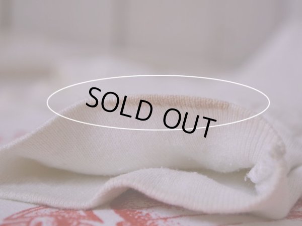 左袖リブに汚れ。