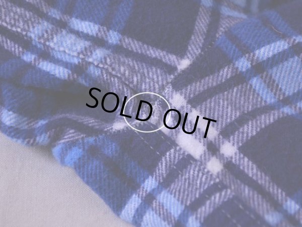 右脇の下に僅かなダメージ。