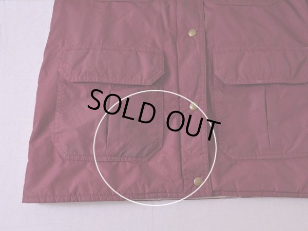 フロント裾付近に少々汚れ。