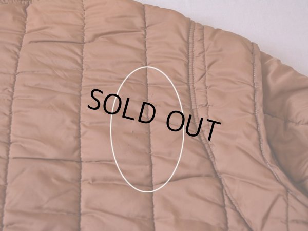 背中に小さな汚れ。