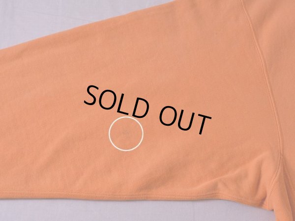 袖に薄ら汚れ。