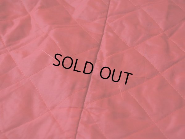 裏地のキルティングにステッチホツレ。