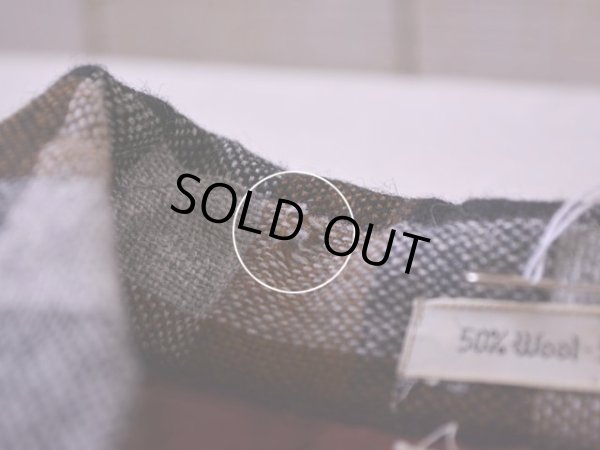 襟に少々虫食い。