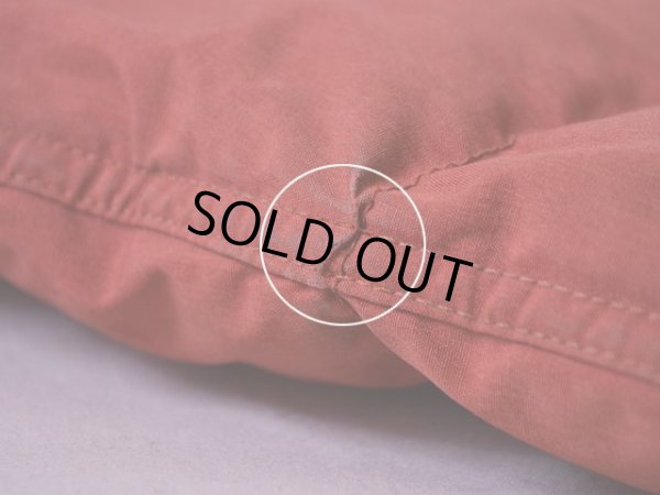 右脇腹に僅かなダメージ。