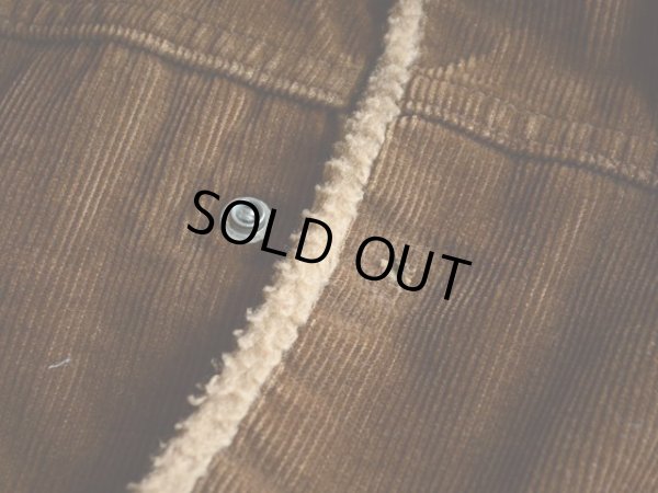 第二ボタン欠損。