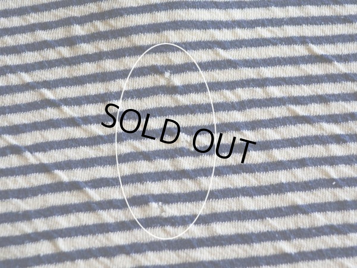 背中に小さなダメージ。