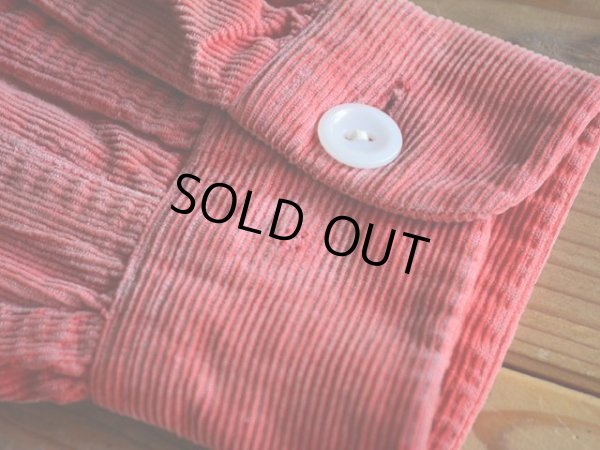 カフスボタンの欠損・付け替え。