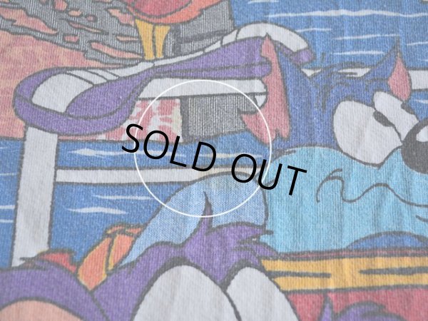 フロントに薄らシミ汚れ。