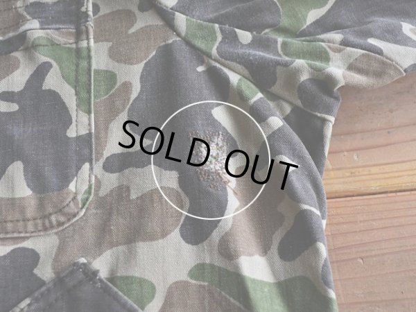 フロント左サイドにリペア跡。