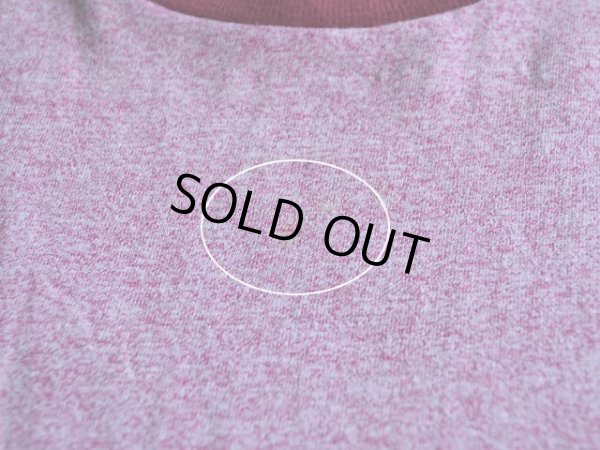 胸に薄ら汚れ。