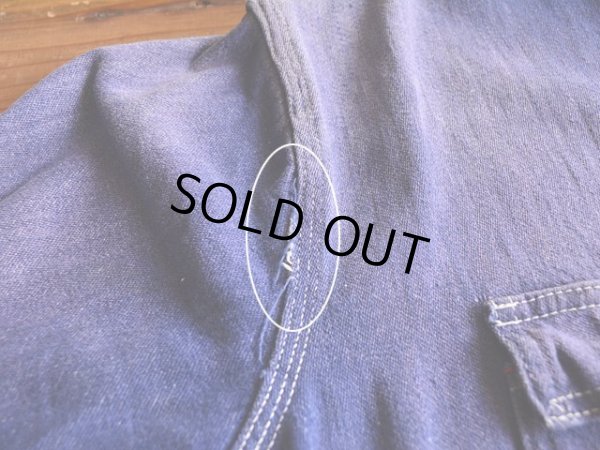 袖付け根に少々ホツレ。