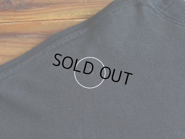 背中に小さなダメージ。