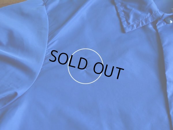 右胸に僅かな傷。