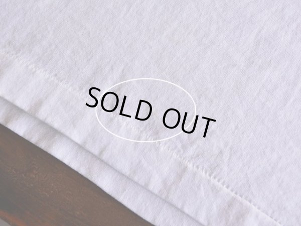 フロント裾に薄ら汚れ。