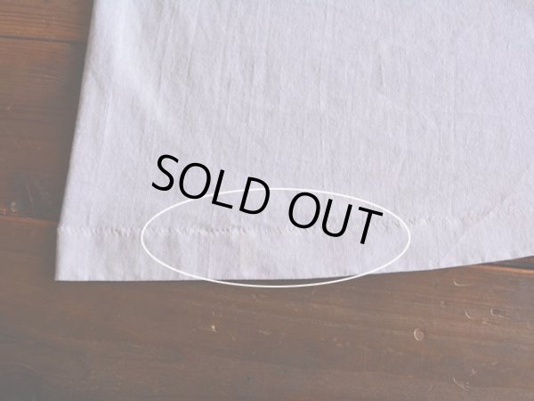 バック裾に薄ら汚れ。